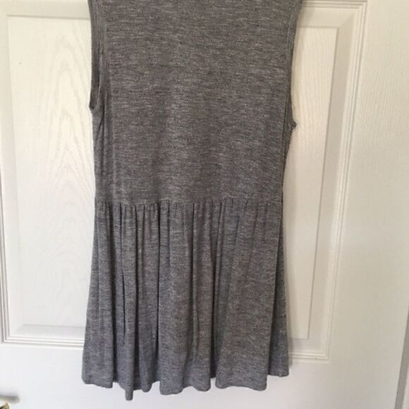 North Coast California, Soft Gray Tank Top w Flare - Picture 3 of 3